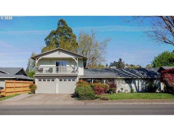967 RAINBOW DR, Springfield, OR 97477