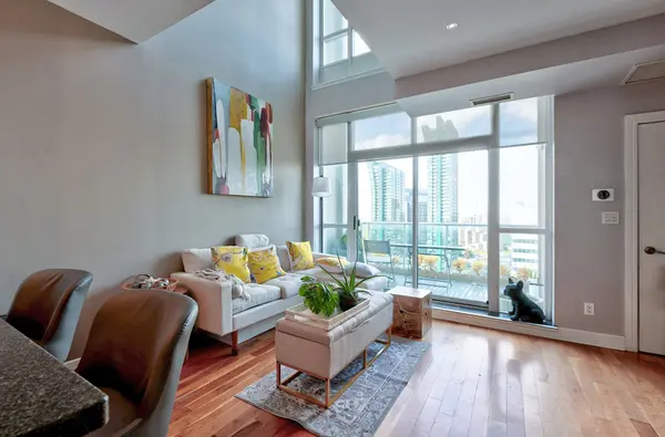 1 Avondale AVE #Uph3, Toronto C14, ON M2N 7J1