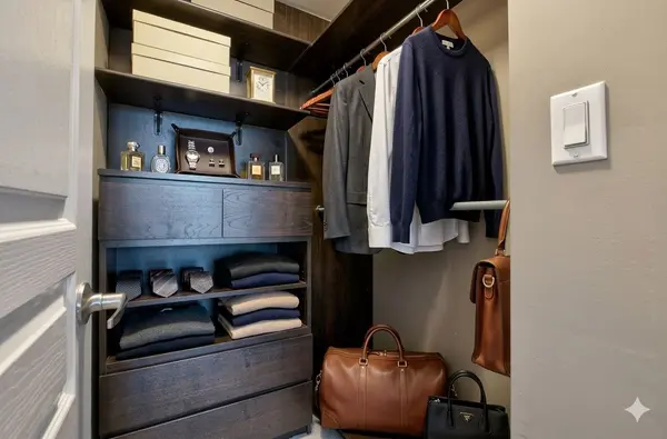 1 Avondale AVE #Uph3, Toronto C14, ON M2N 7J1