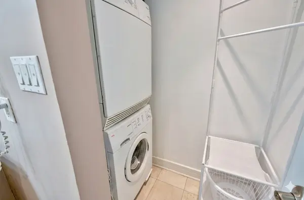 1 Avondale AVE #Uph3, Toronto C14, ON M2N 7J1