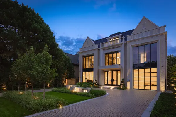 84 Old Forest Hill RD, Toronto C03, ON M5P 2R5