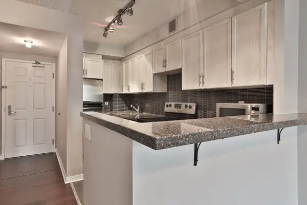 284 Bloor ST W #704, Toronto C02, ON M5S 3B8