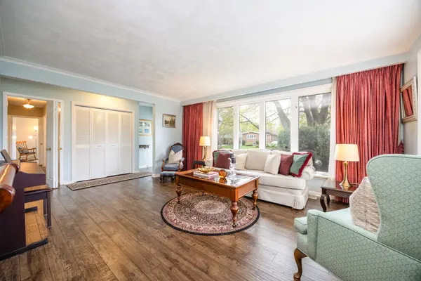 48 Greengrove CRES, Toronto C13, ON M3A 1H9