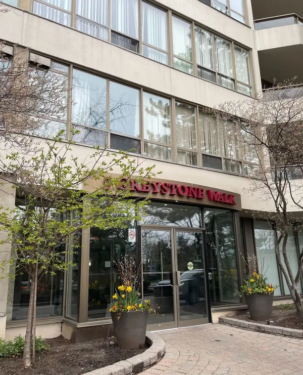 5 Greystone Walk DR #1807, Toronto E04, ON M1K 5J5