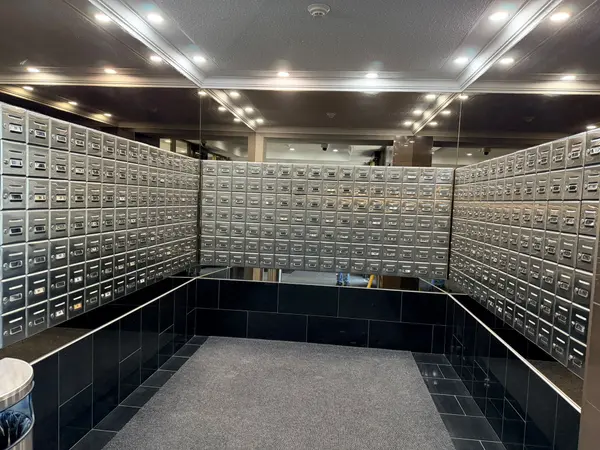 5 Greystone Walk DR #1807, Toronto E04, ON M1K 5J5