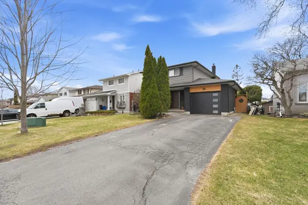 948 Downing CT, Oshawa, ON L1G 7R5