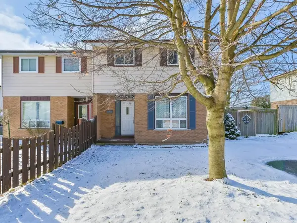 7 Loscombe DR, Clarington, ON L1C 3S8