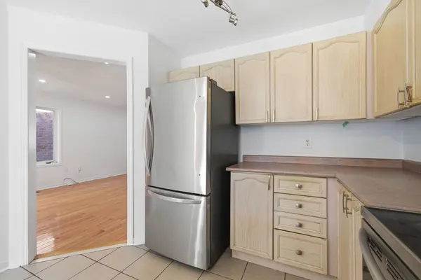 158 Madden PL, Clarington, ON L1C 5K4