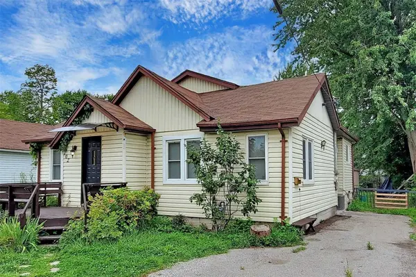 202 Garden AVE, Georgina, ON L4P 2L4