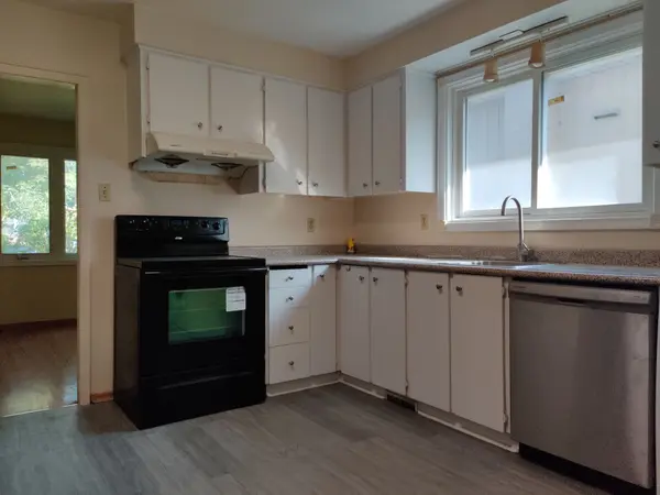 93 Southdale DR #Upper, Markham, ON L3P 1K1