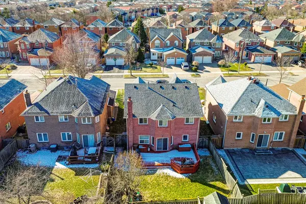 34 Baylawn DR, Markham, ON L3S 2R8