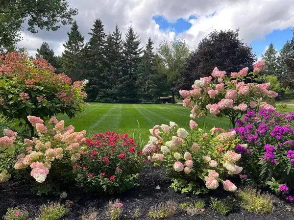 5 Dafoe CT, Aurora, ON L4G 7C8