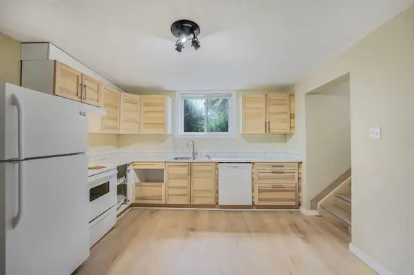 66 Vents Beach RD #Lower, Tay, ON L0K 2A0