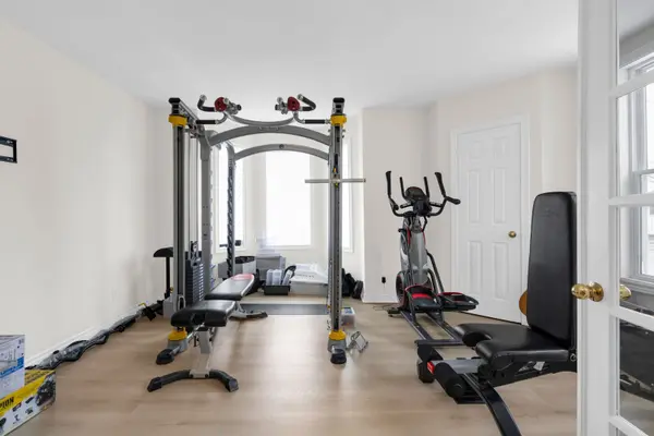 131 Sanford ST, Barrie, ON L4N 3C8