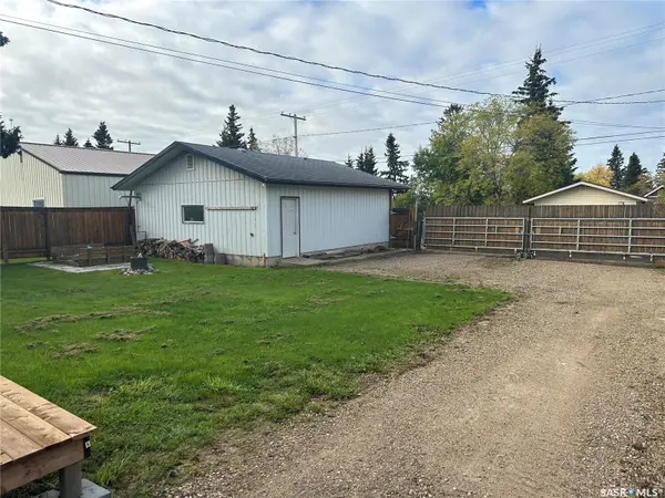 112 5th AVENUE N, Big River, SK S0J 0E0