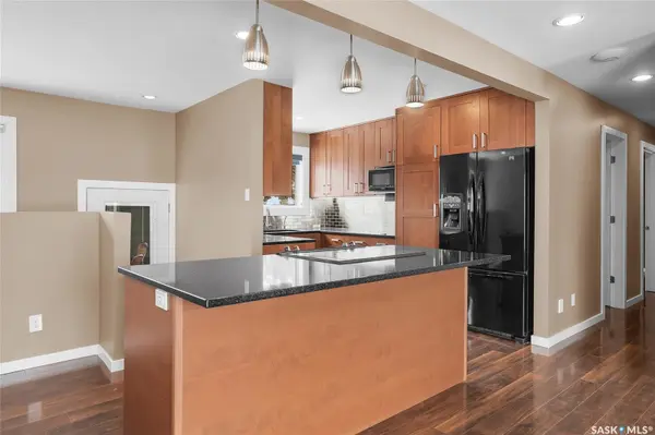 701 W AVENUE N, Saskatoon, SK S7L 3H2