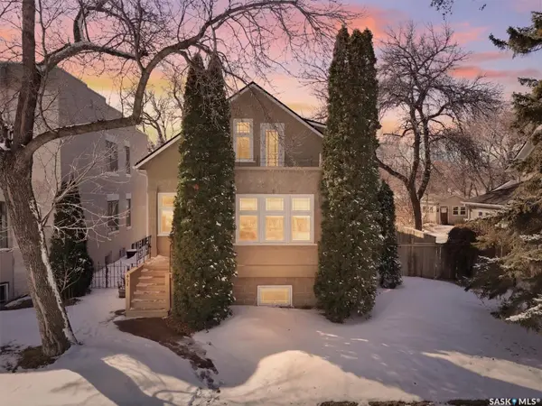 921 10th AVENUE N, Saskatoon, SK S7K 3A3