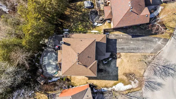 95 Meadow DR, Orangeville, ON L9W 4K8