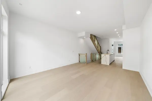 20 Lou Parsons WAY #12, Mississauga, ON L5H 0B2