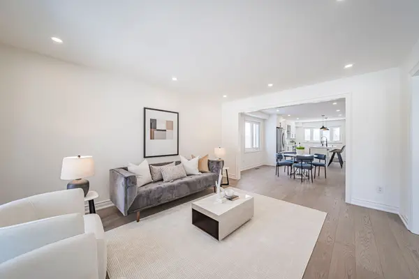 2211 Rockingham DR, Oakville, ON L6H 6E8