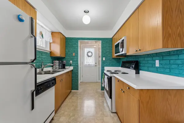 21 Willis DR, Brampton, ON L6W 1A8