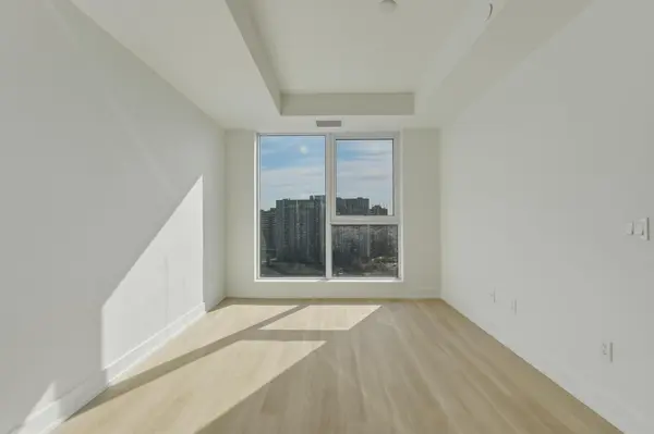 25 Cordova AVE #1507, Toronto W08, ON M9A 0E5