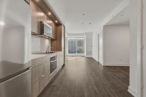 25 Cordova AVE #1010, Toronto W08, ON M9A 0E5