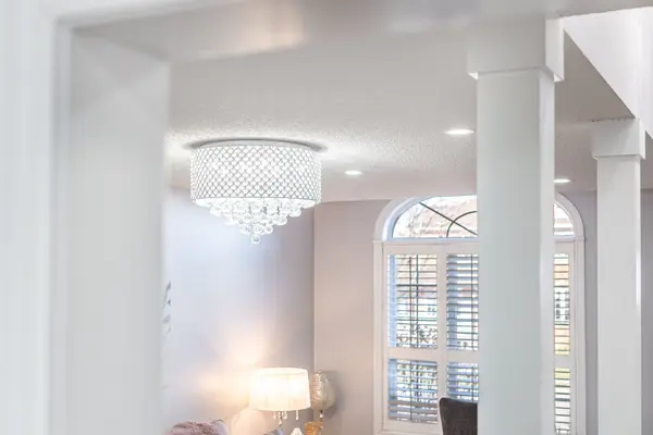 118 Van Scott DR, Brampton, ON L7A 1N4