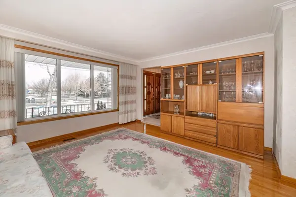 7368 Redstone RD, Mississauga, ON L4T 2A9