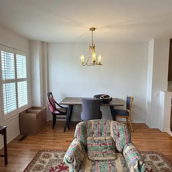 35 View Green CRES #G, Toronto W10, ON M9W 7E1