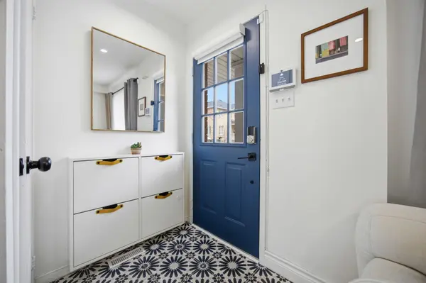 91 Weston RD #66, Toronto W02, ON M6N 5H4