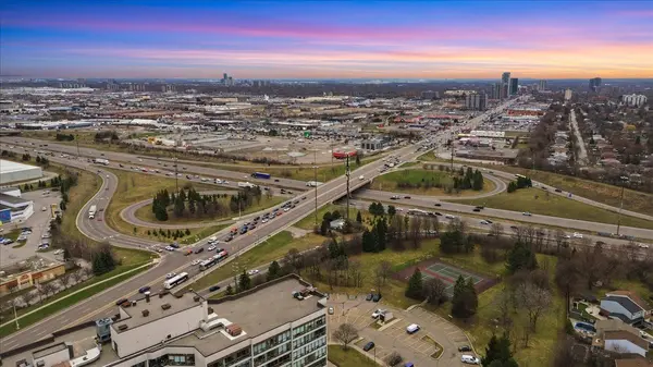 12 Laurelcrest ST #713, Brampton, ON L6S 5Y4