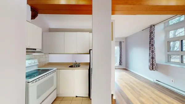 97 Farquhar ST #201, Guelph, ON N1H 3N4