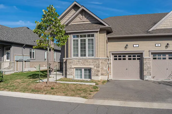 17 Lakewood CRES #7, Kawartha Lakes, ON K0M 1A0