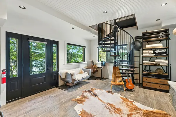 1023 MCCABE RD, Lake Of Bays, ON P0B 1A0