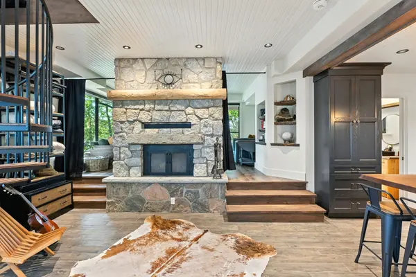 1023 MCCABE RD, Lake Of Bays, ON P0B 1A0