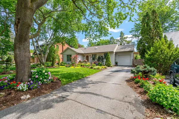 189 Forsyth DR, Waterloo, ON N2L 1A1