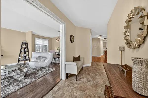 1099 Bridlewood DR, Brockville, ON K6V 7G2