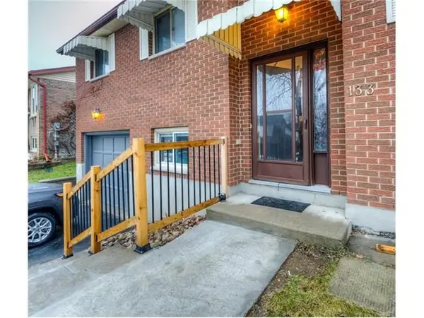 133 Mcelderry RD, Guelph, ON N1G 4J8