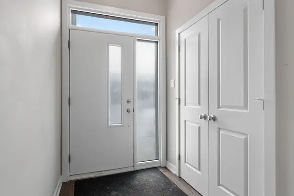 431 Cope DR, Kanata, ON K2V 0P4