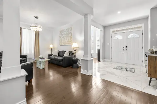 208 Rover ST, Kanata, ON K2V 0G2