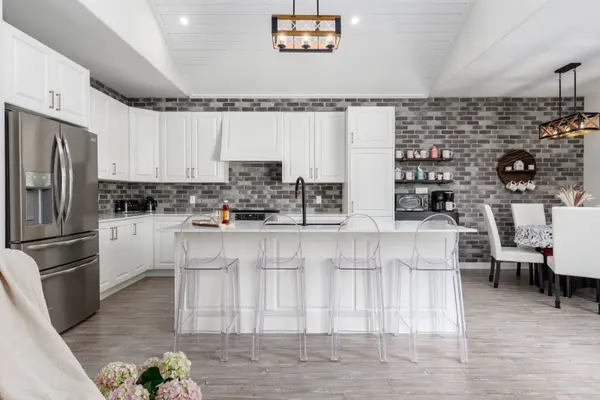 208 Strachan ST, Port Hope, ON L1A 0E9