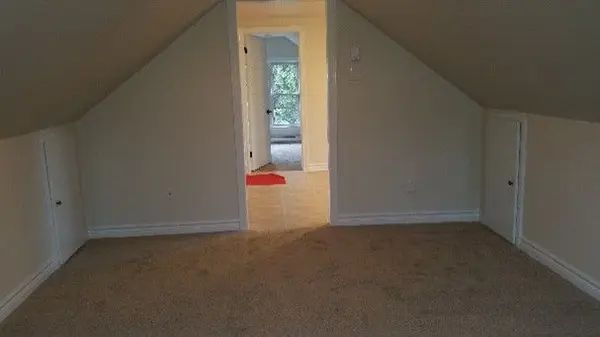 80 Sterling ST #Upper, London East, ON N5Y 1Y7