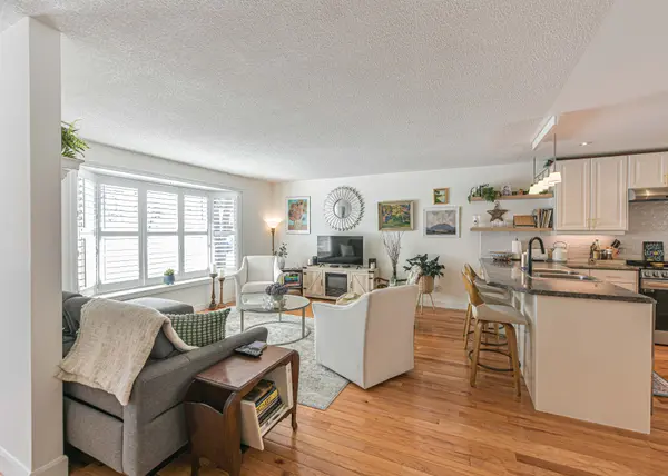 460 Phillip ST E, Gravenhurst, ON P1P 1M4