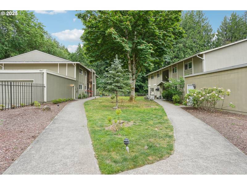 6610 SW TERRI CT #10, Portland, OR 97225