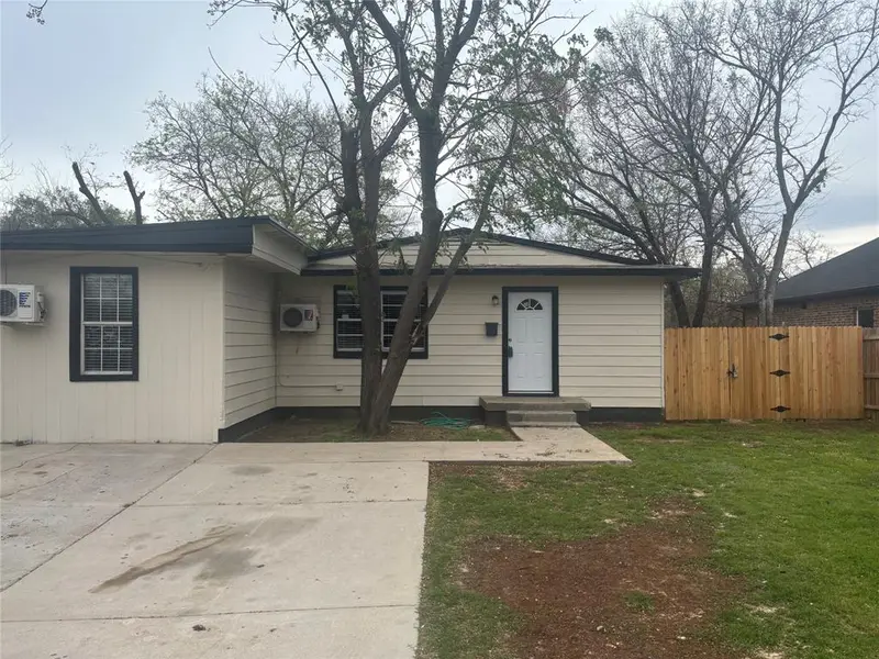 2705 Belzise Terrace, Fort Worth, TX 76104