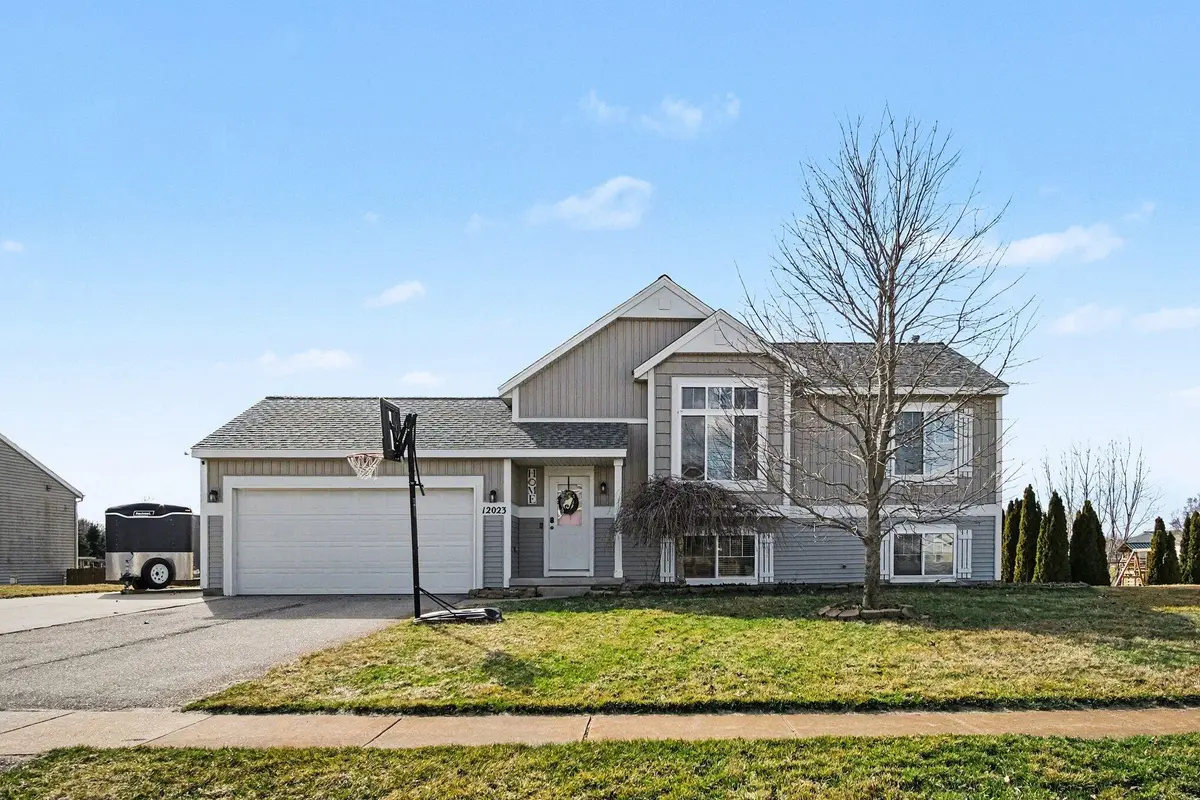 12023 Russell RDG, Algoma Twp, MI 49319