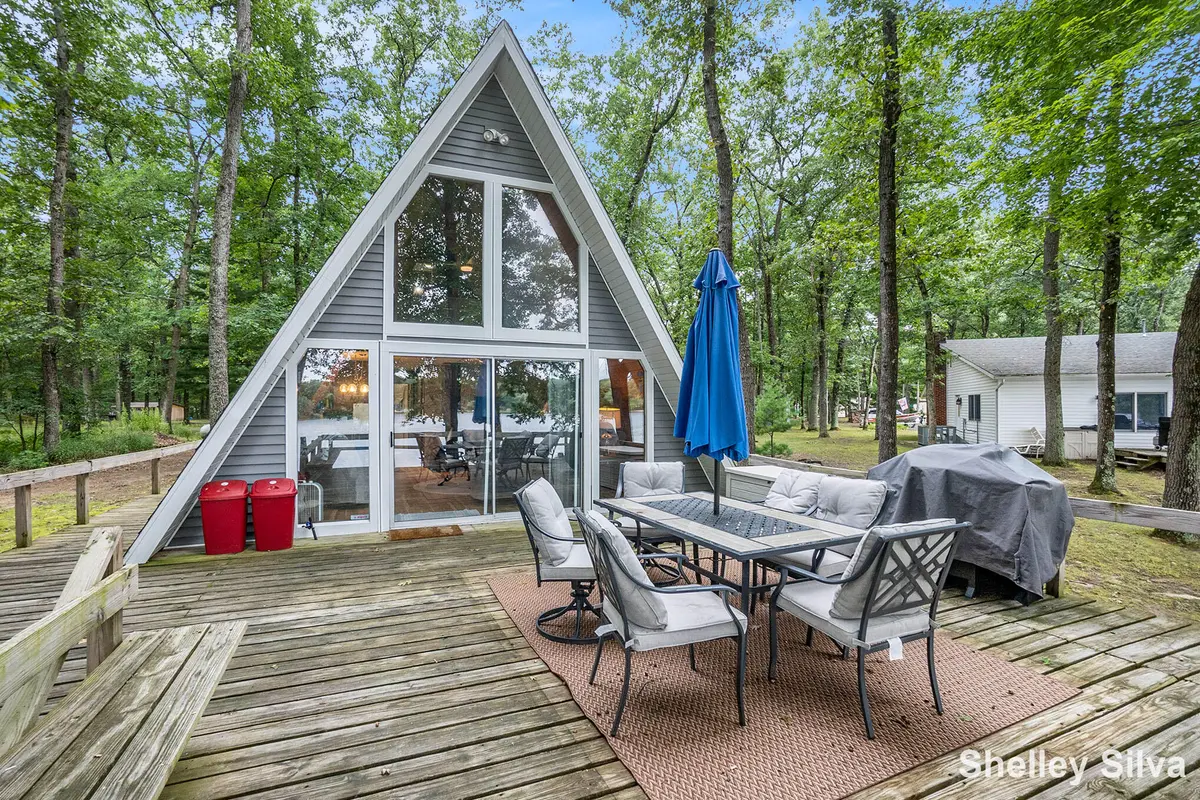 270 N Jack Pine RD, Branch Twp, MI 49410