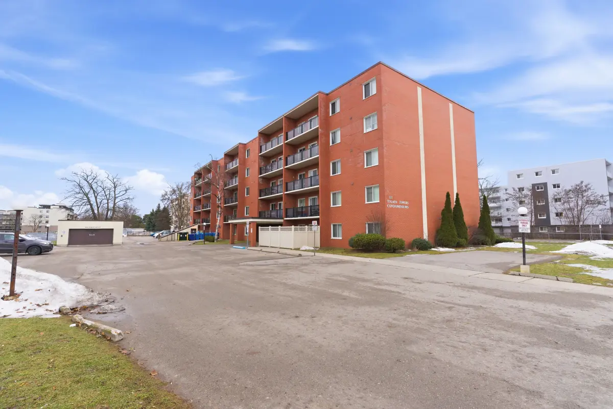 131 Taunton RD E #408, Oshawa, ON L1G 3T8
