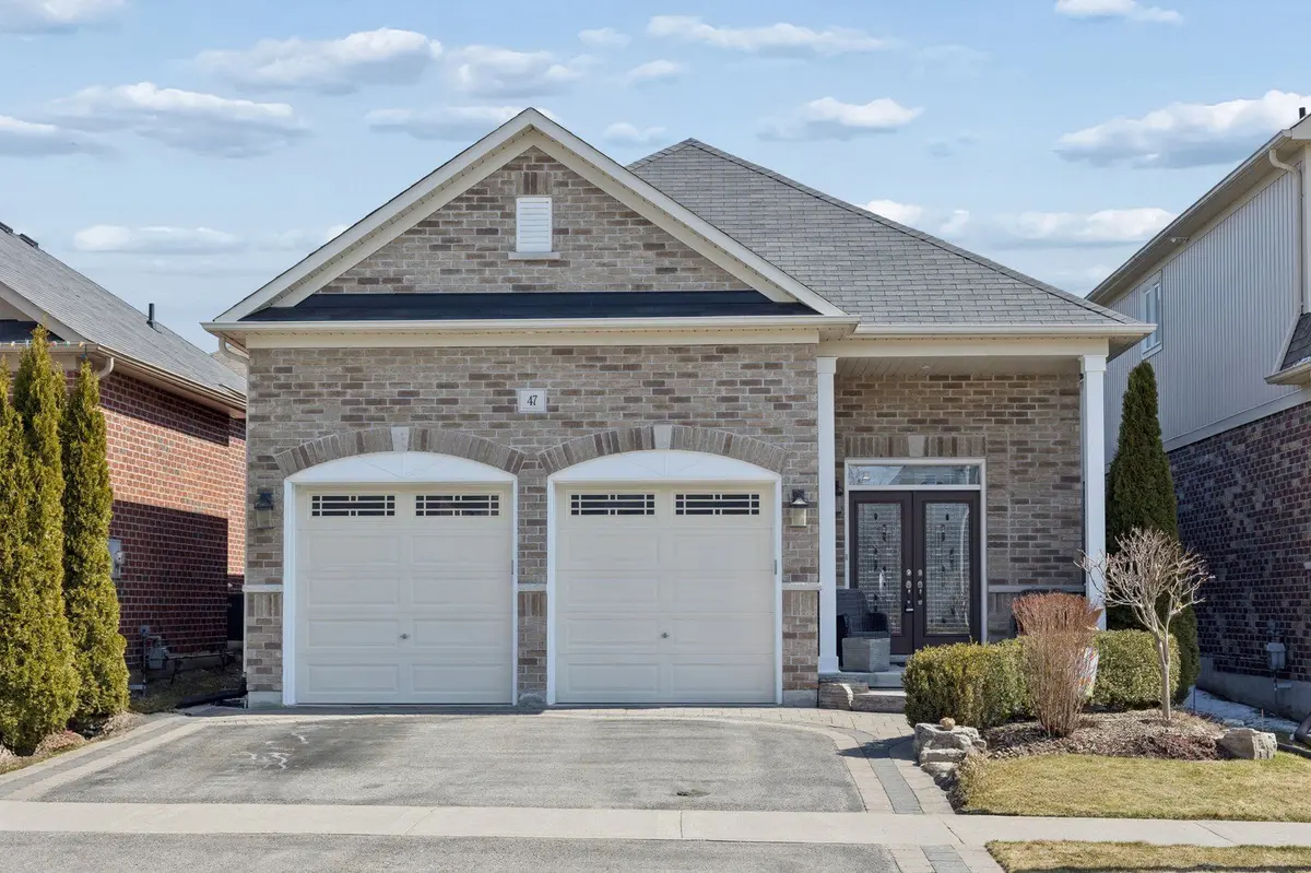 47 Gordon Cowling ST, Clarington, ON L1E 0G7